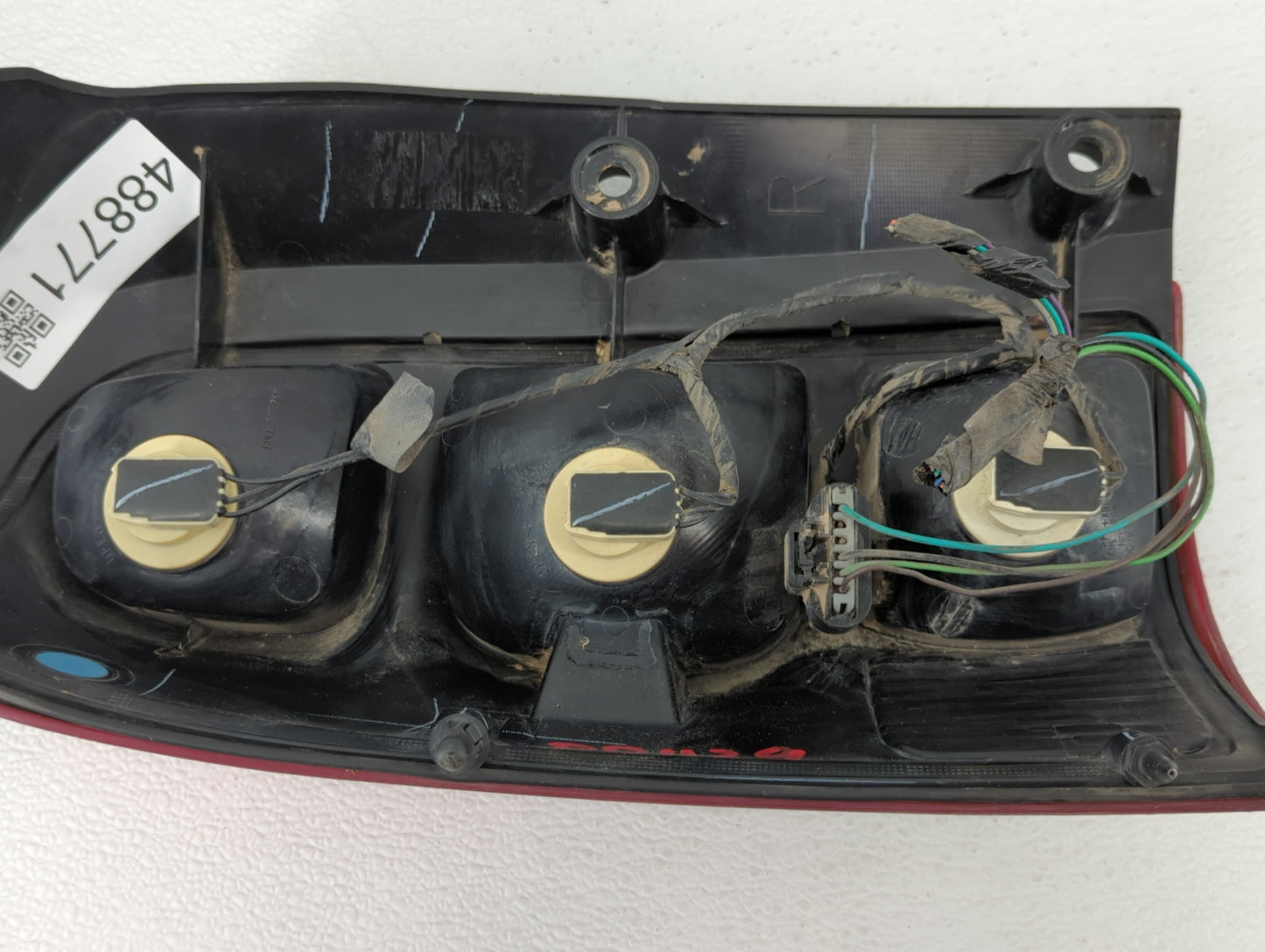 2005 Buick Terraza Tail Light Assembly Passenger Right OEM Fits OEM Used Auto Parts - Oemusedautoparts1.com