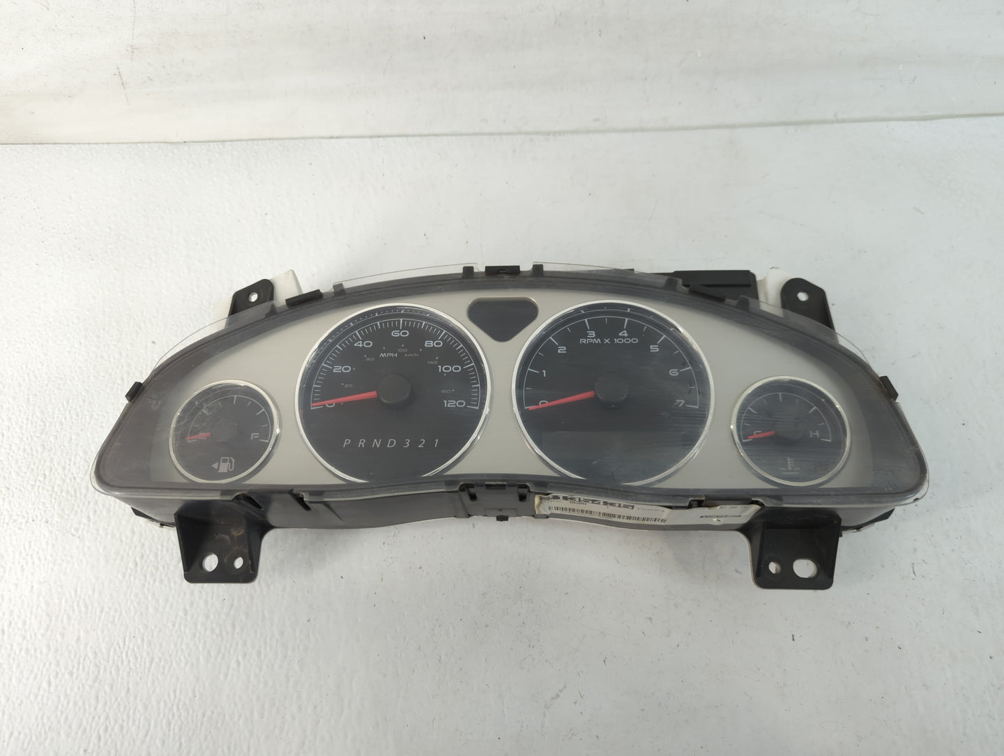 2005-2007 Buick Terraza Instrument Cluster Speedometer Gauges Fits Fits 2005 2006 2007 OEM Used Auto Parts - Oemusedautopart