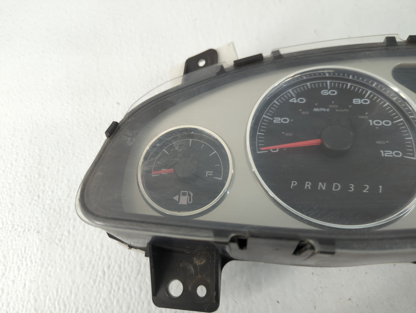 2005-2007 Buick Terraza Instrument Cluster Speedometer Gauges Fits Fits 2005 2006 2007 OEM Used Auto Parts - Oemusedautopart
