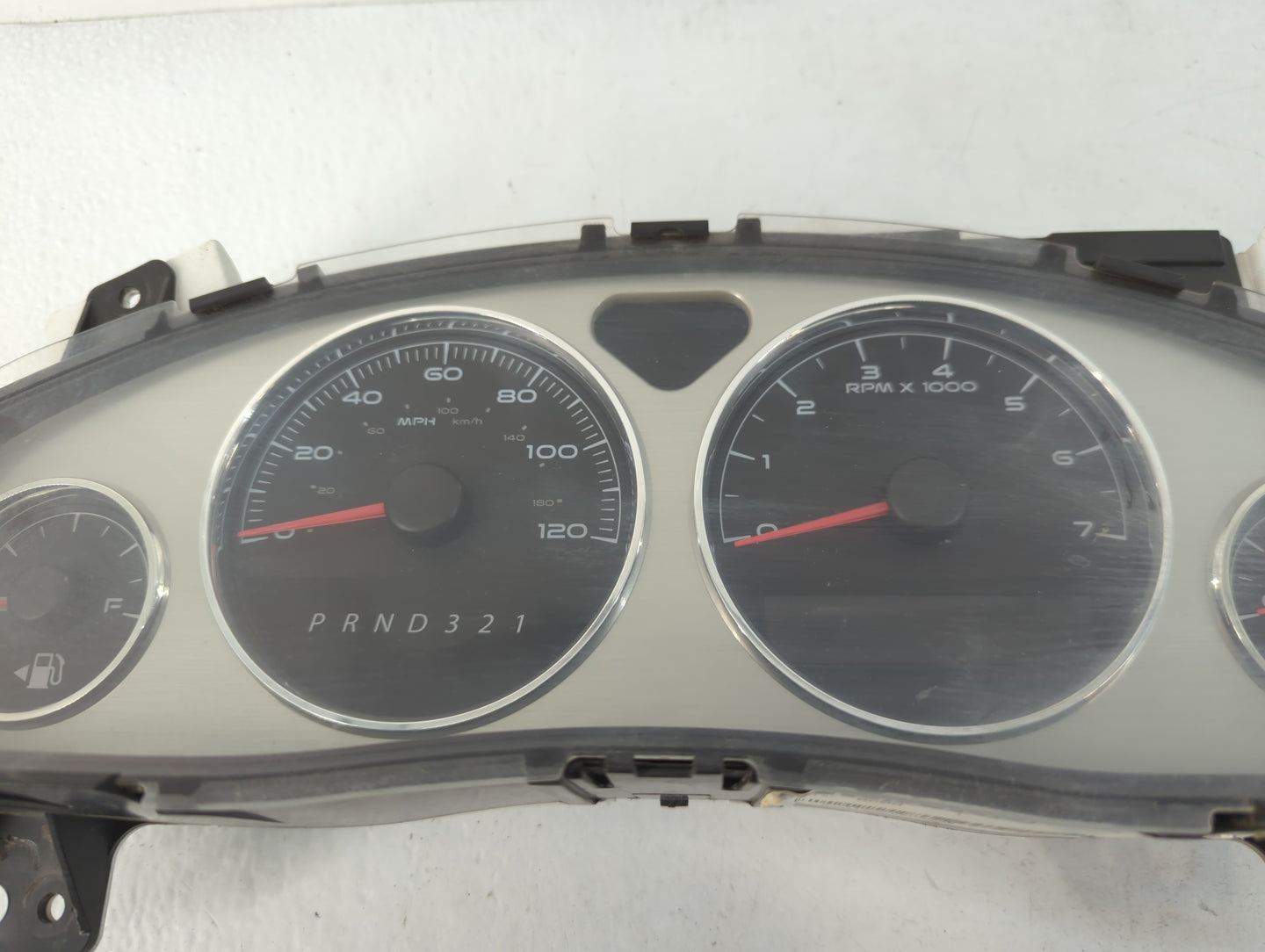 2005-2007 Buick Terraza Instrument Cluster Speedometer Gauges Fits Fits 2005 2006 2007 OEM Used Auto Parts - Oemusedautopart