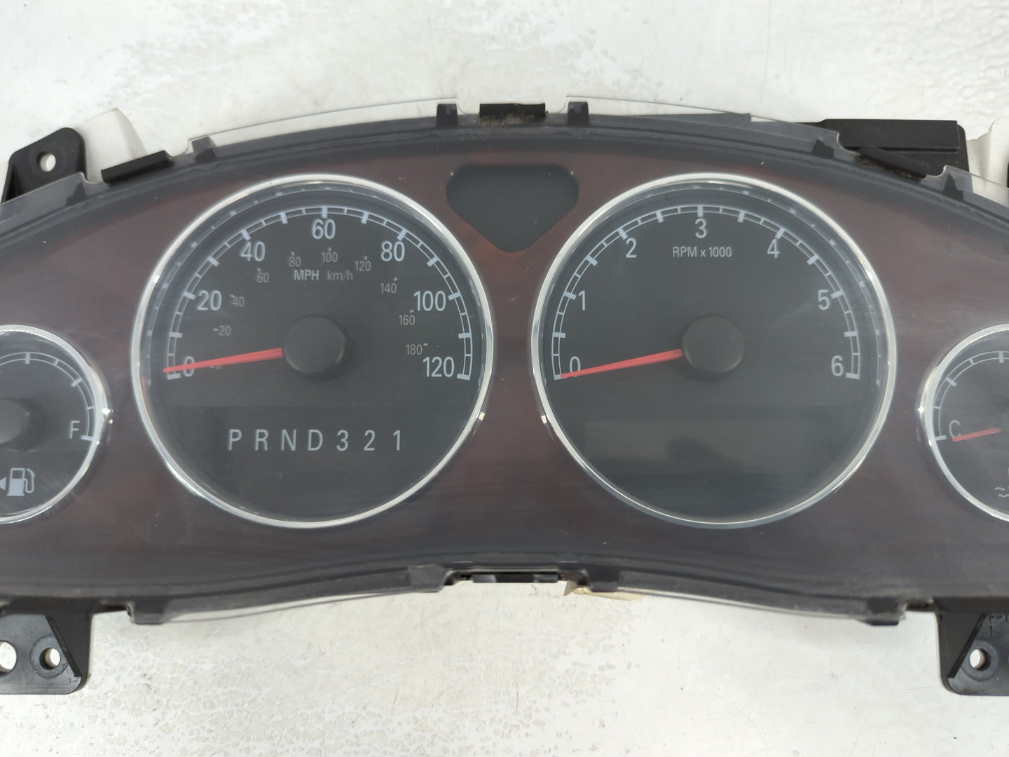 2005-2007 Buick Terraza Instrument Cluster Speedometer Gauges Fits Fits 2005 2006 2007 OEM Used Auto Parts - Oemusedautopart
