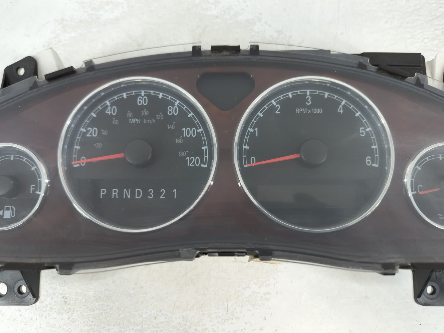 2005-2007 Buick Terraza Instrument Cluster Speedometer Gauges Fits Fits 2005 2006 2007 OEM Used Auto Parts - Oemusedautopart