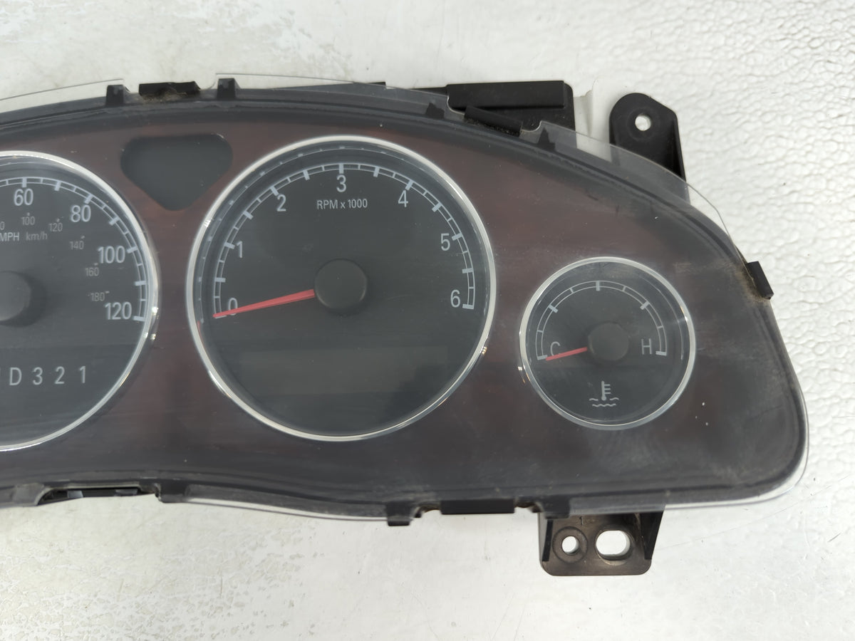 2005-2007 Buick Terraza Instrument Cluster Speedometer Gauges P/N:15250656 Miles:186K Fits Fits 2005 2006 2007 OEM Used Auto