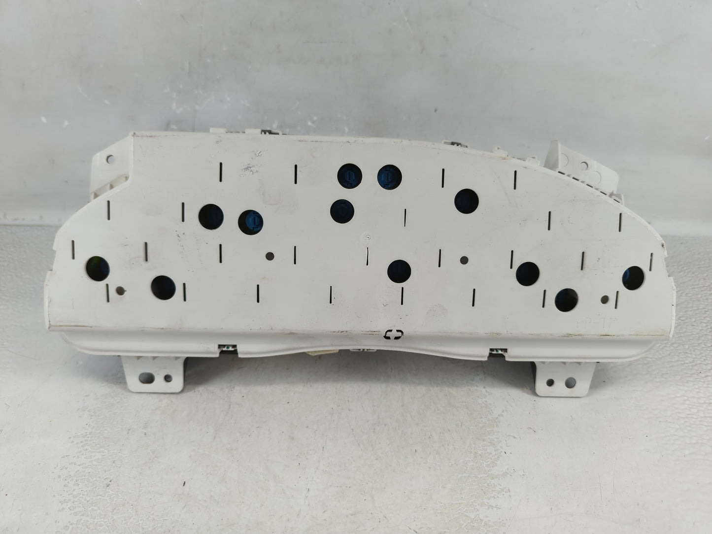 2005-2007 Buick Terraza Instrument Cluster Speedometer Gauges Fits Fits 2005 2006 2007 OEM Used Auto Parts - Oemusedautopart