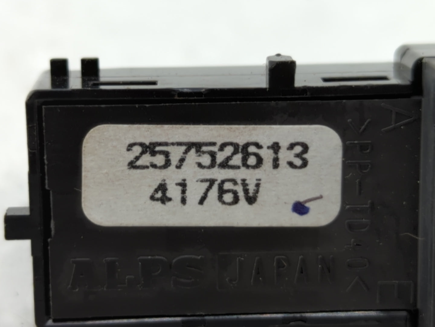 2003-2007 Cadillac Cts Master Power Window Switch Replacement Driver Side Left P/N:25752613 25749090 Fits OEM Used Auto Part