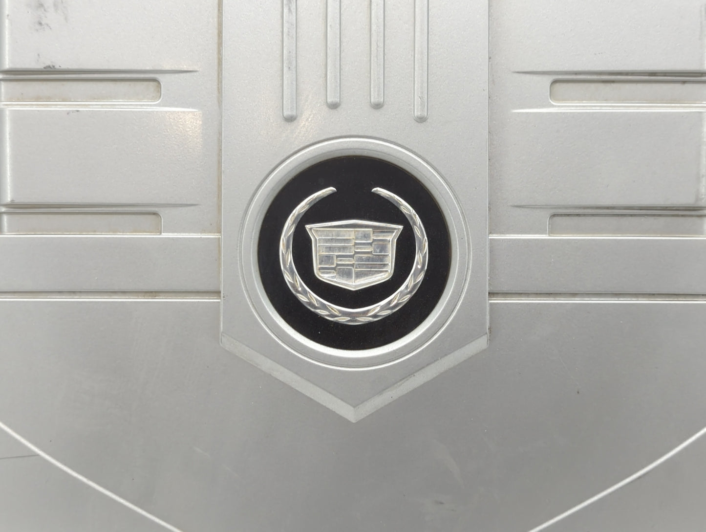 2005 Cadillac Cts Engine Cover - Oemusedautoparts1.com