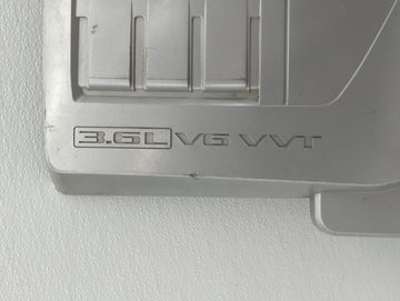 2005 Cadillac Cts Engine Cover