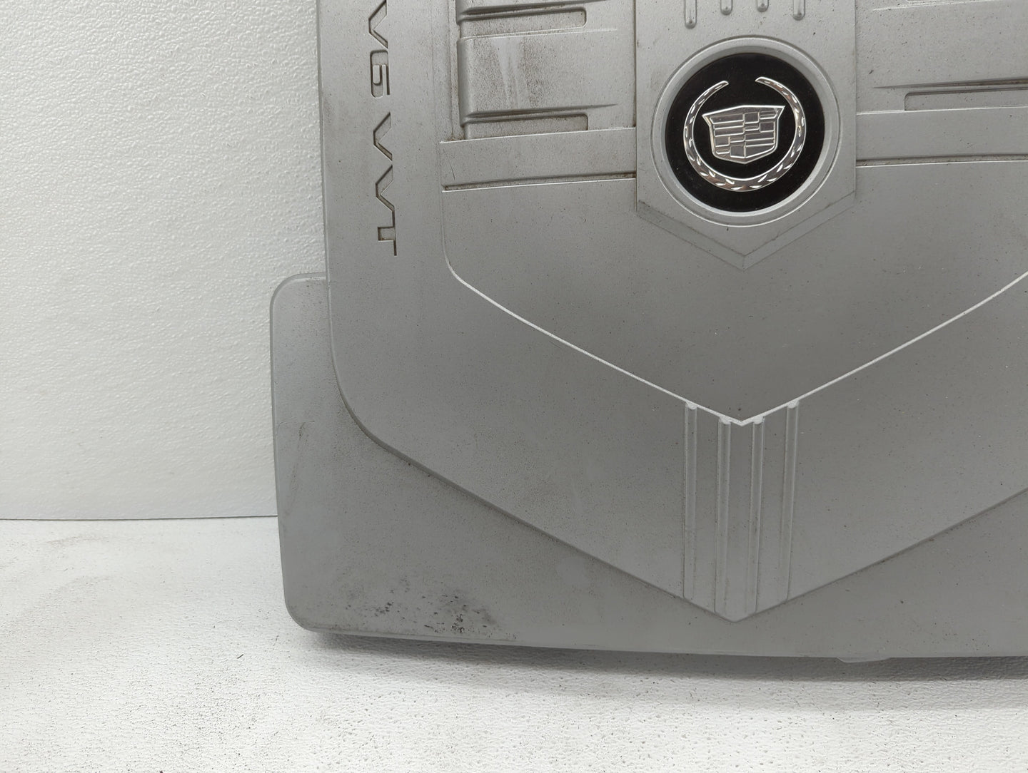 2005 Cadillac Cts Engine Cover - Oemusedautoparts1.com