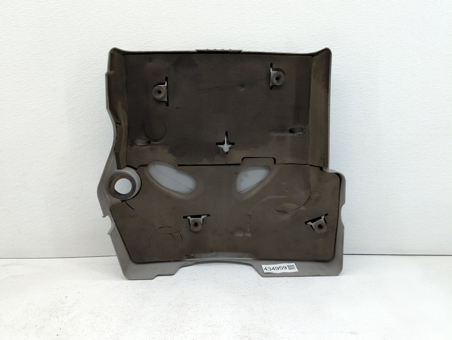 2005 Cadillac Cts Engine Cover - Oemusedautoparts1.com