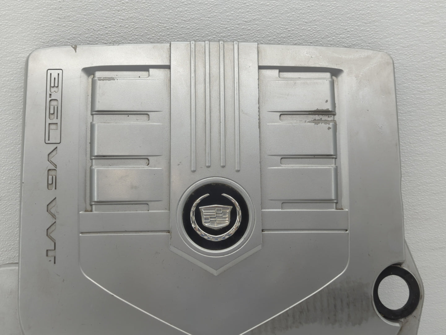 2005 Cadillac Cts Engine Cover - Oemusedautoparts1.com