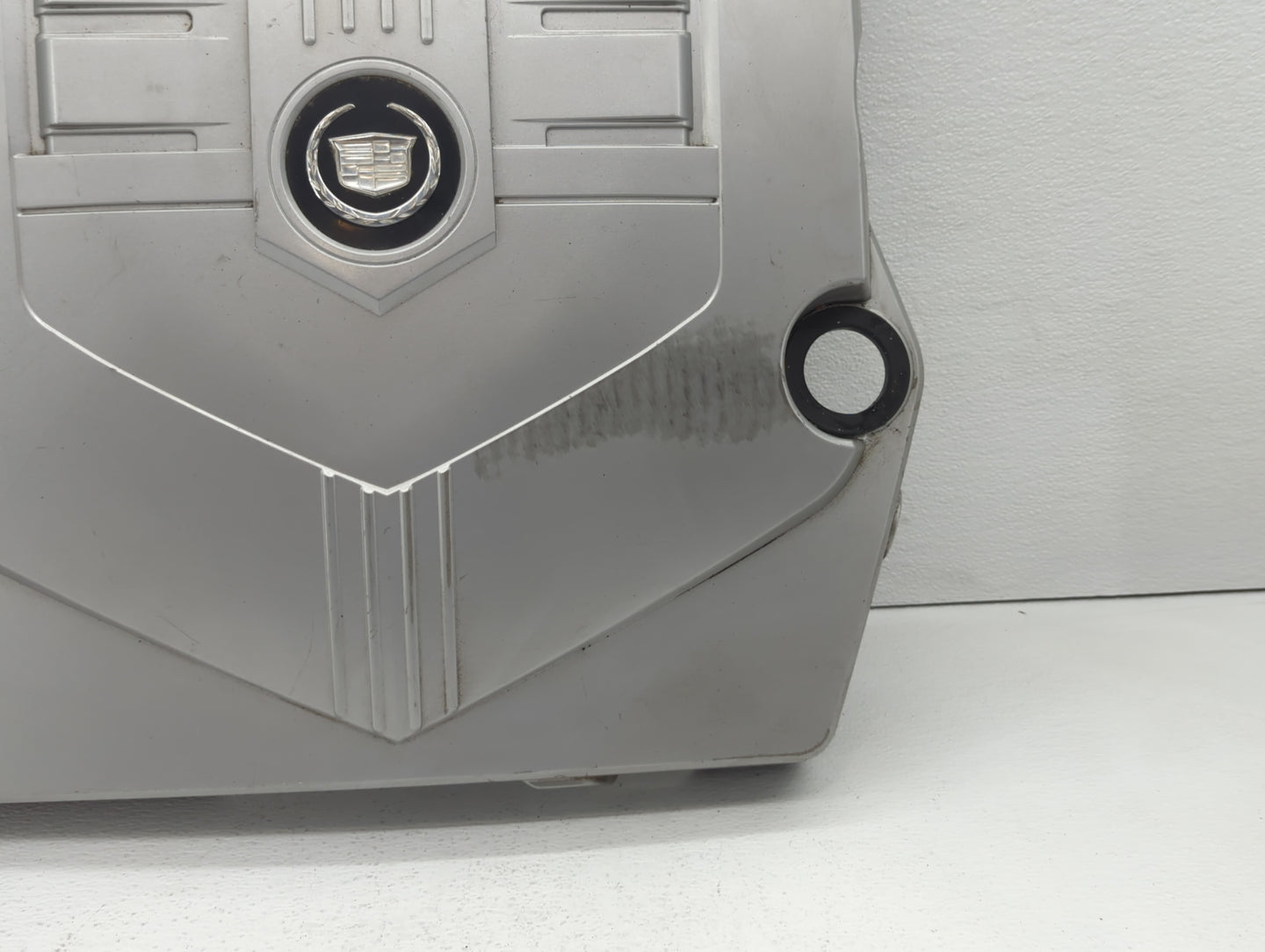 2005 Cadillac Cts Engine Cover - Oemusedautoparts1.com