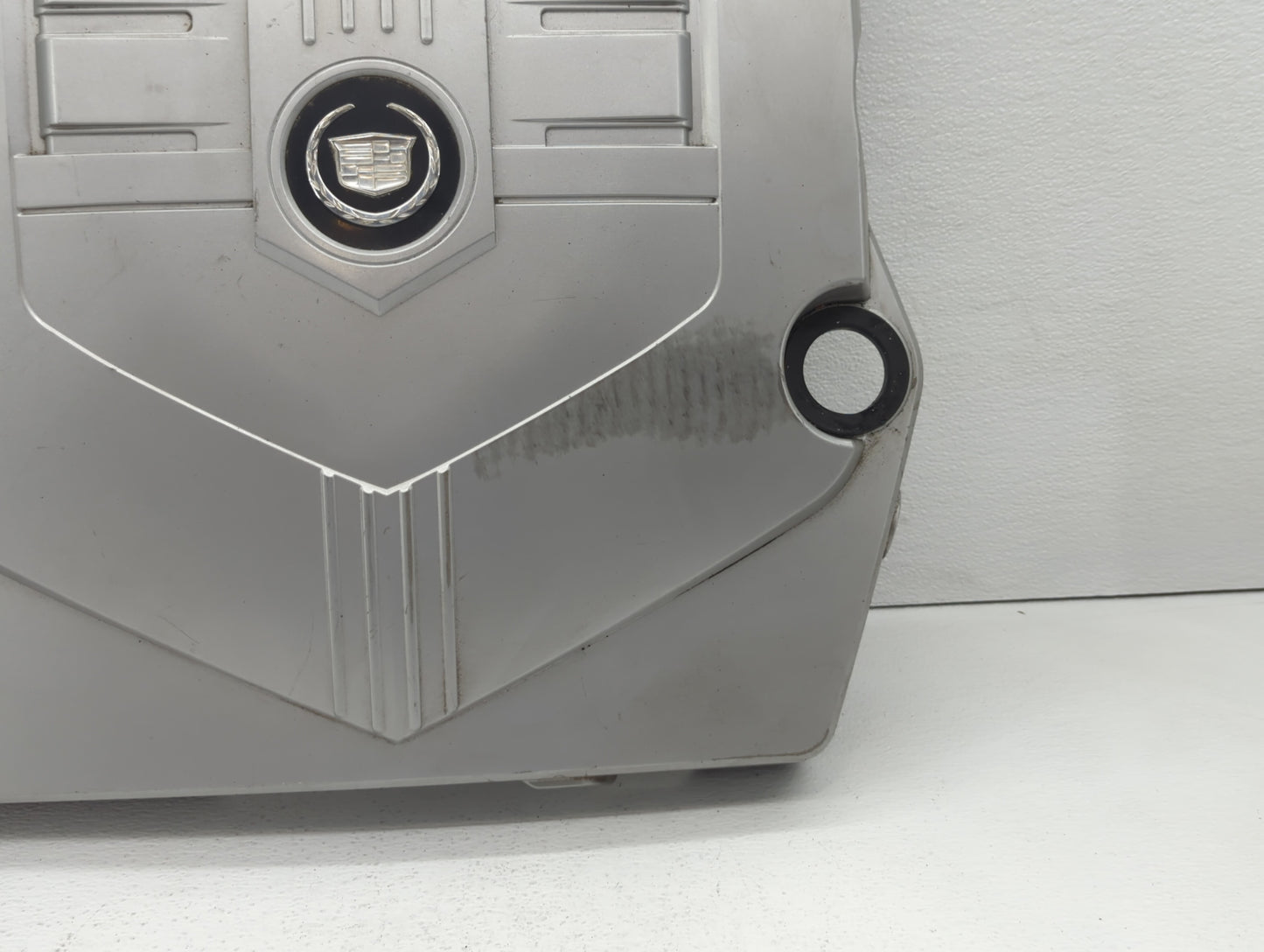 2005 Cadillac Cts Engine Cover - Oemusedautoparts1.com