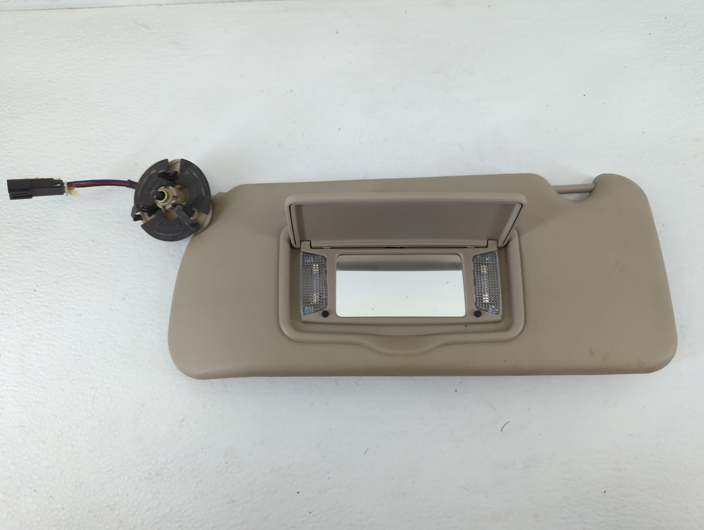 2003-2007 Cadillac Cts Sun Visor Shade Replacement Driver Left Mirror Fits Fits 2003 2004 2005 2006 2007 OEM Used Auto Parts