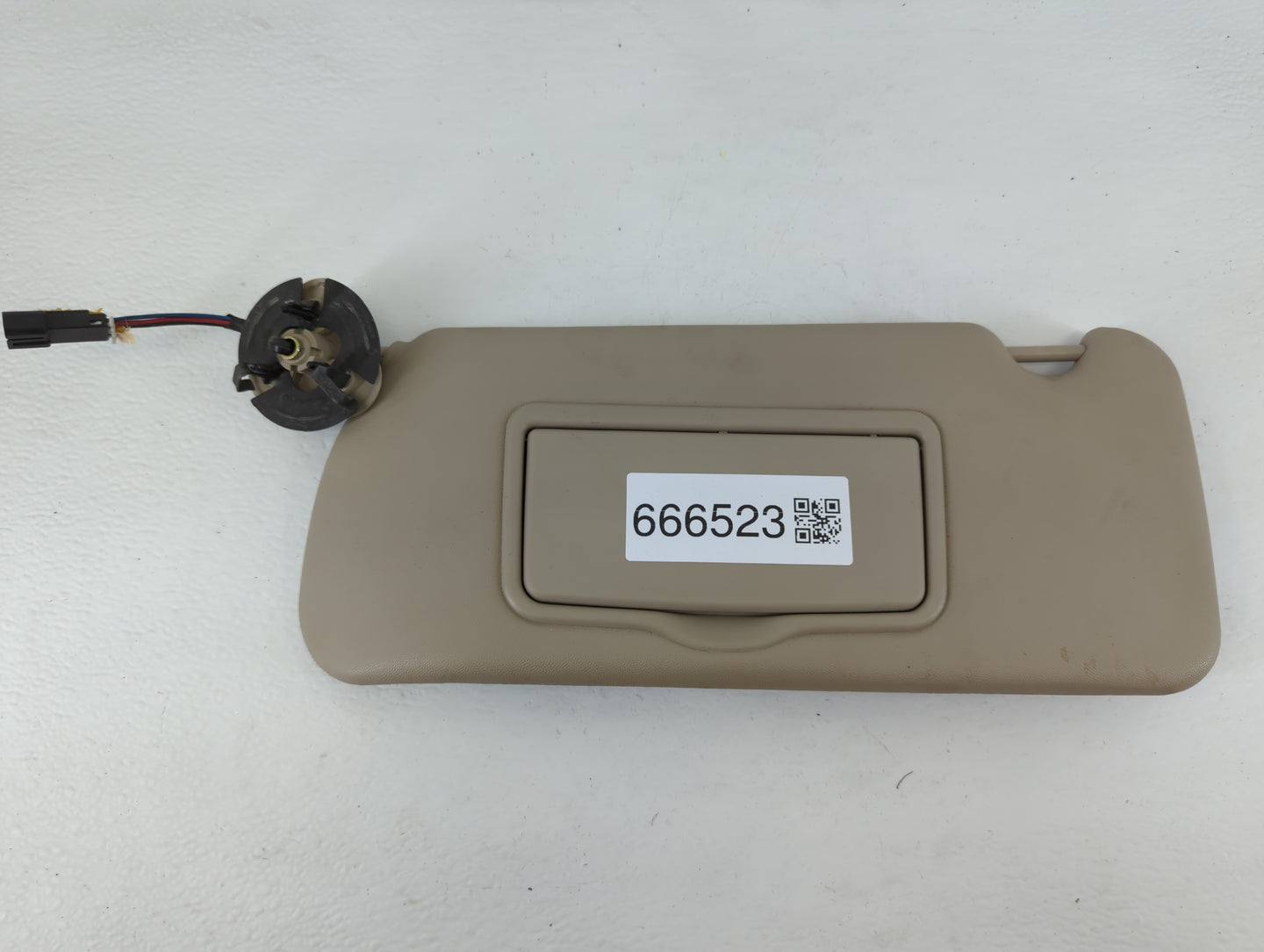 2003-2007 Cadillac Cts Sun Visor Shade Replacement Driver Left Mirror Fits Fits 2003 2004 2005 2006 2007 OEM Used Auto Parts