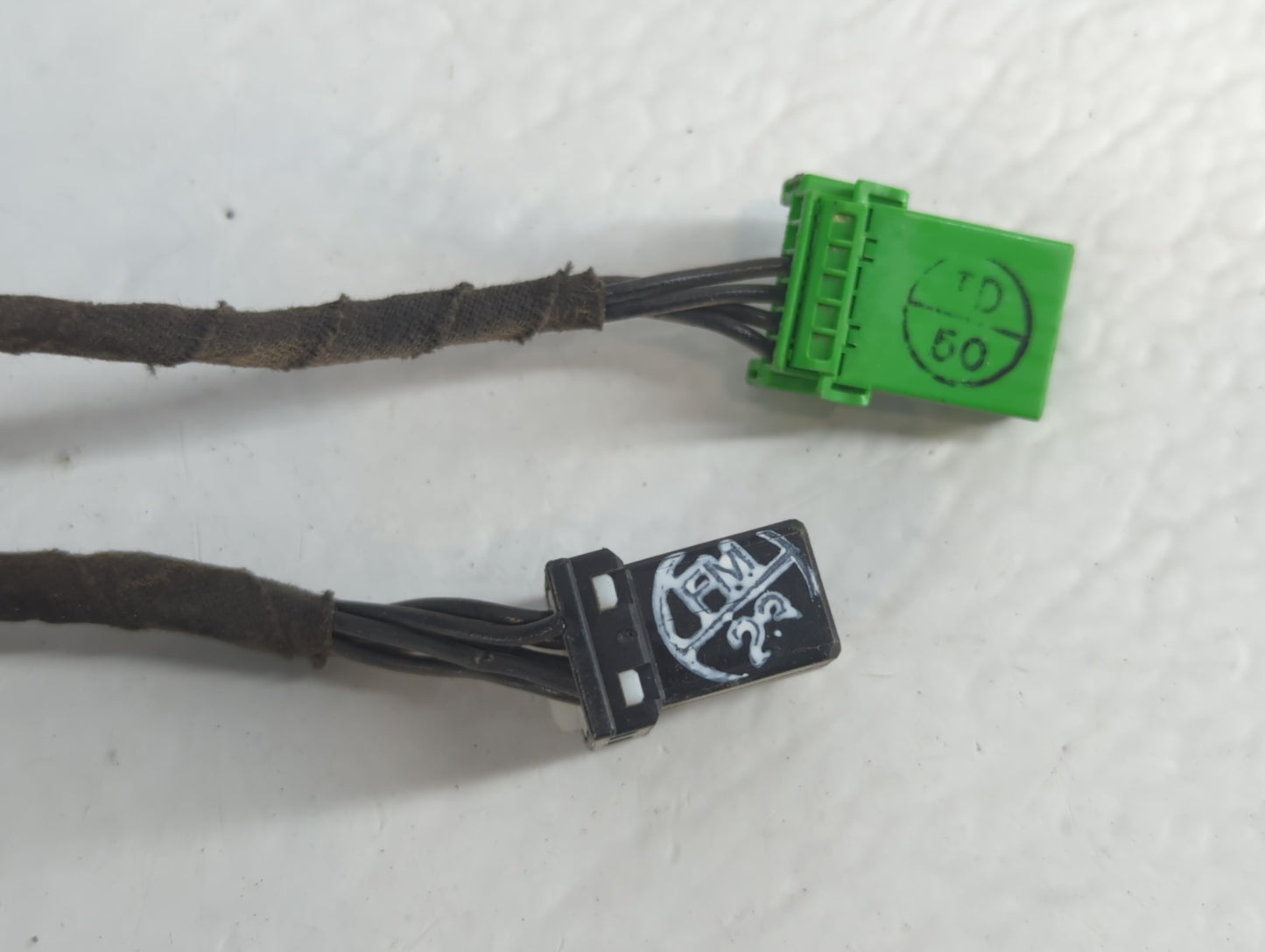 2003-2007 Cadillac Cts Side Mirror Replacement Passenger Right View Door Mirror P/N:1GA0132884 Fits Fits 2003 2004 2005 2006