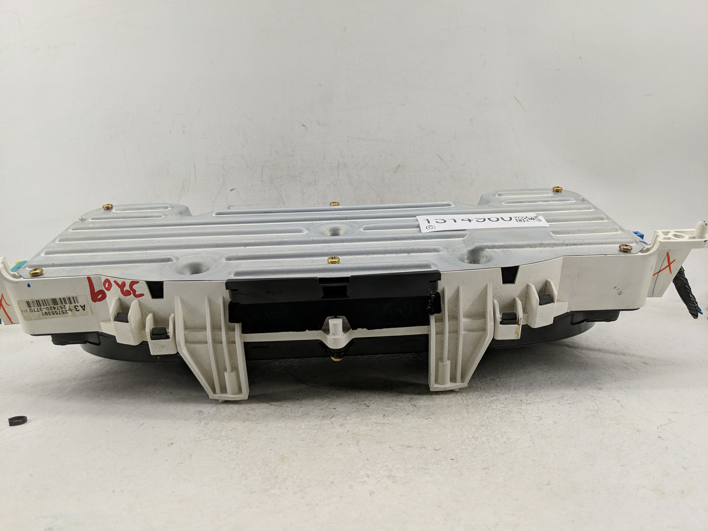 2001-2005 Cadillac Deville Instrument Cluster Speedometer Gauges P/N:25755391 Fits Fits 2001 2002 2003 2004 2005 OEM Used Au