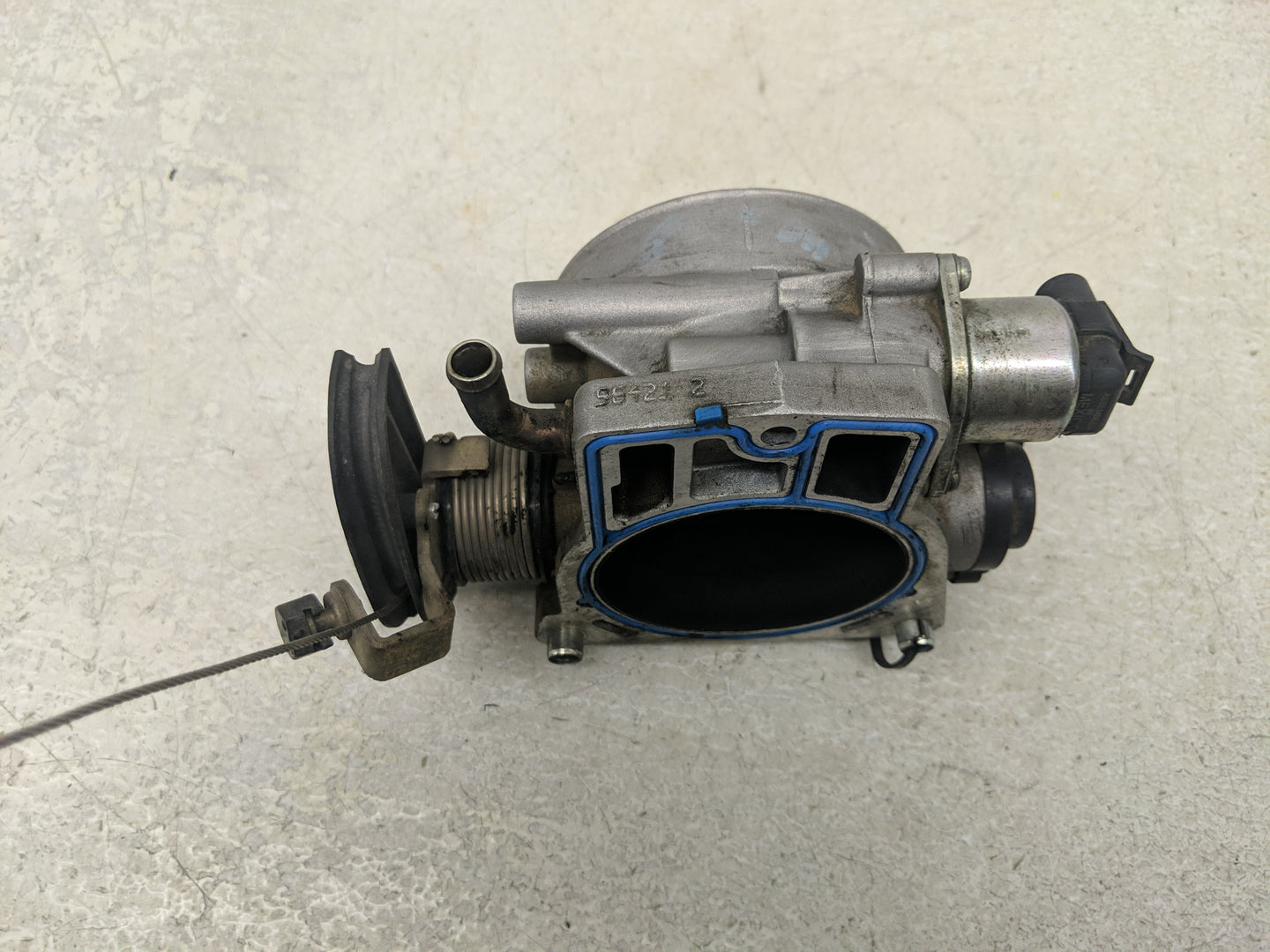 2000-2005 Cadillac Deville Throttle Body Fits Fits 2000 2001 2002 2003 2004 2005 OEM Used Auto Parts - Oemusedautoparts1.com