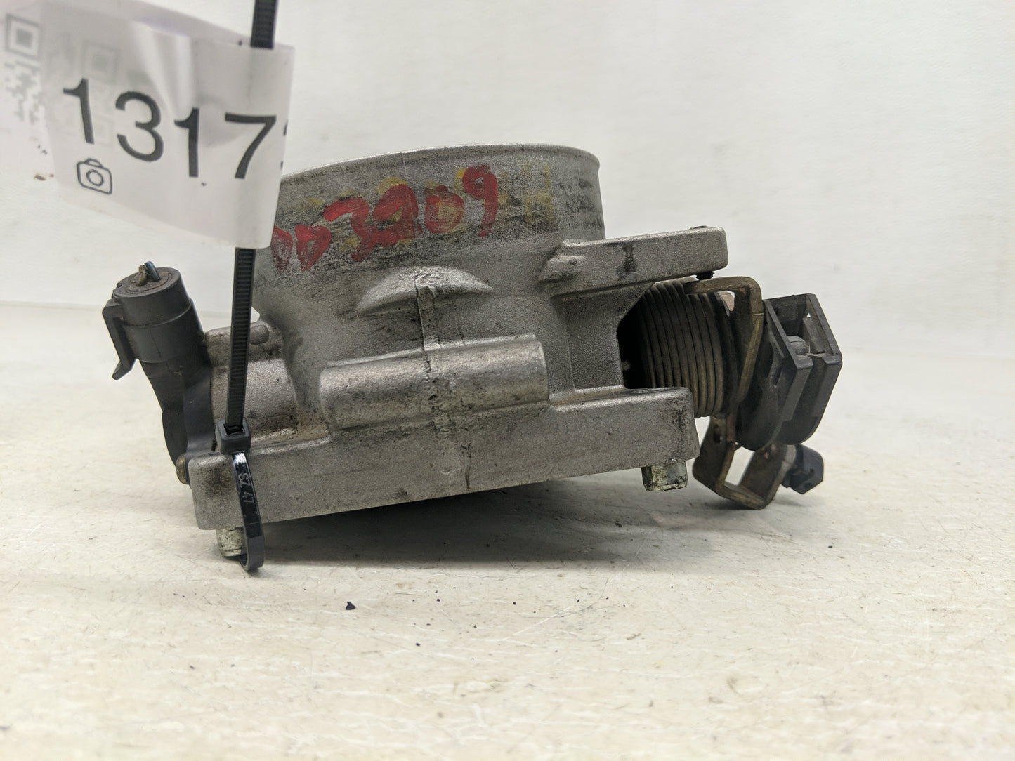2000-2005 Cadillac Deville Throttle Body Fits Fits 2000 2001 2002 2003 2004 2005 OEM Used Auto Parts - Oemusedautoparts1.com