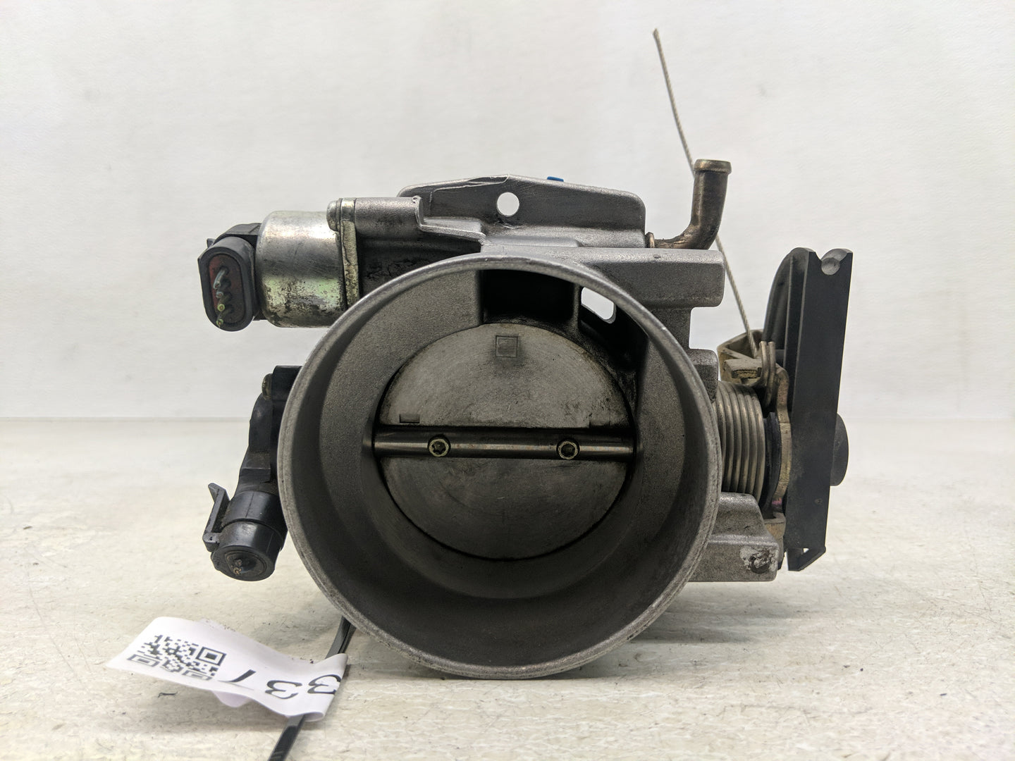 2000-2005 Cadillac Deville Throttle Body Fits Fits 2000 2001 2002 2003 2004 2005 OEM Used Auto Parts - Oemusedautoparts1.com