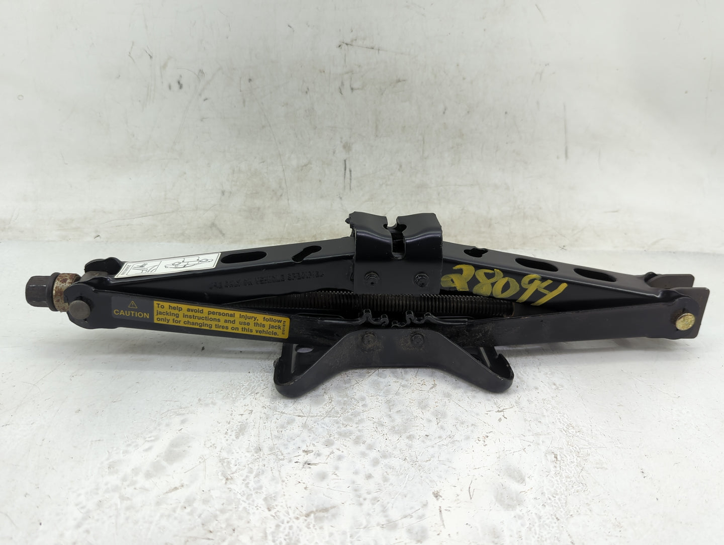2005 Cadillac Deville Spare Scissor Car Jack - Oemusedautoparts1.com