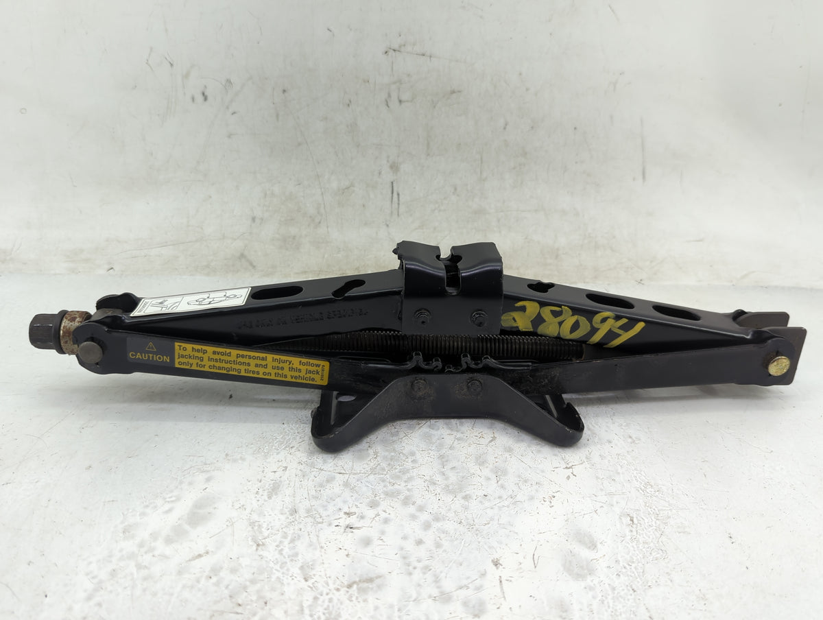 2005 Cadillac Deville Spare Scissor Car Jack 1415291 - Oemusedautoparts1.com