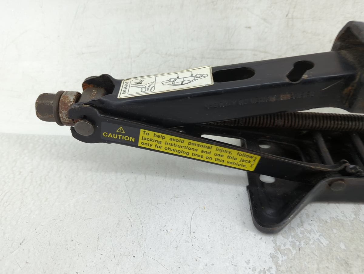 2005 Cadillac Deville Spare Scissor Car Jack 1415395 - Oemusedautoparts1.com