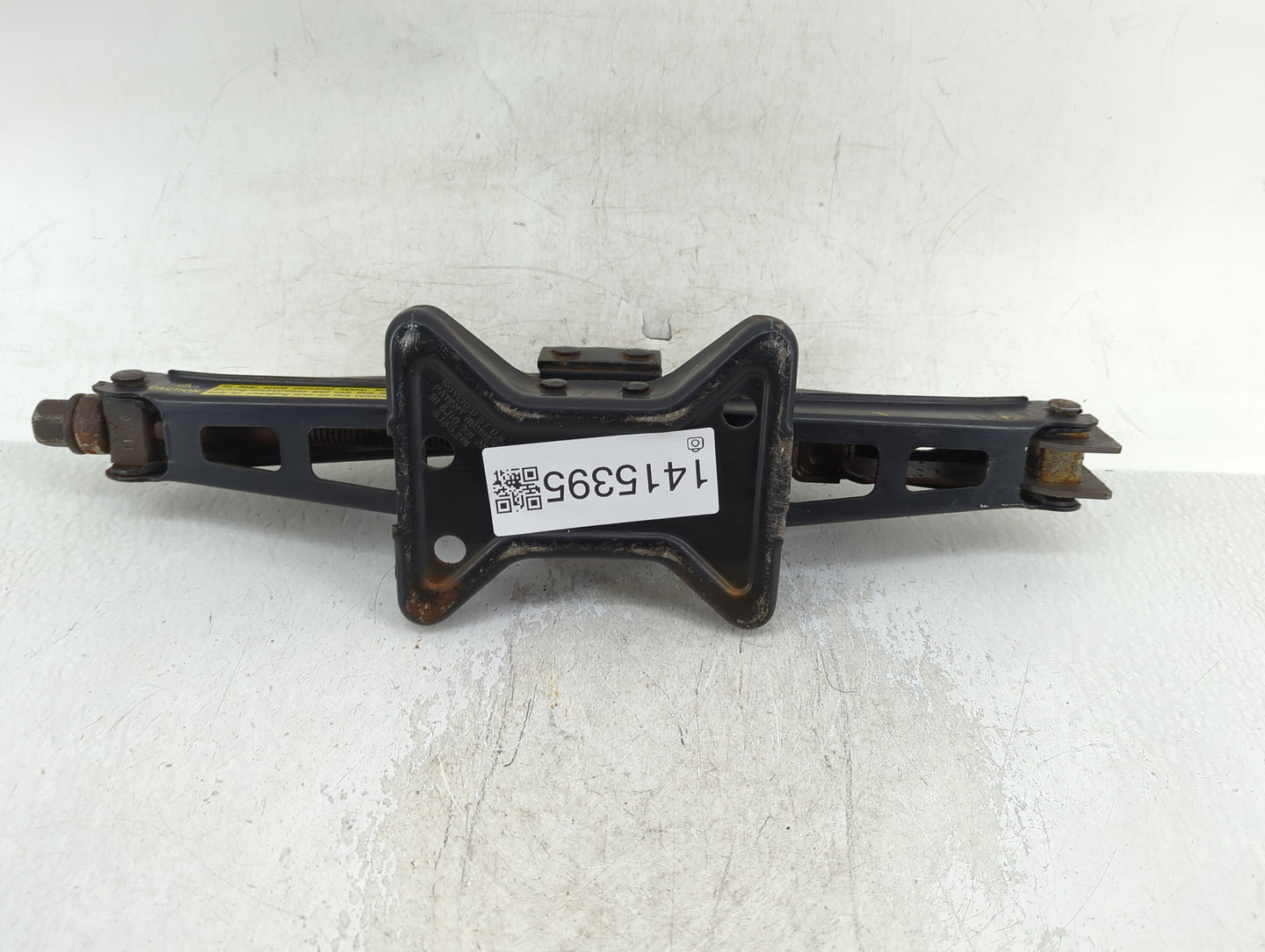 2005 Cadillac Deville Spare Scissor Car Jack - Oemusedautoparts1.com