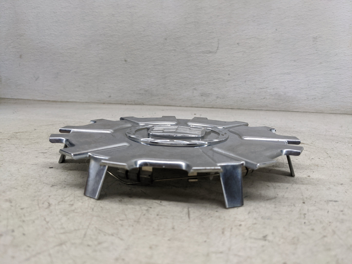 2005 Cadillac Deville Rim Wheel Center Cap Chrome - Oemusedautoparts1.com