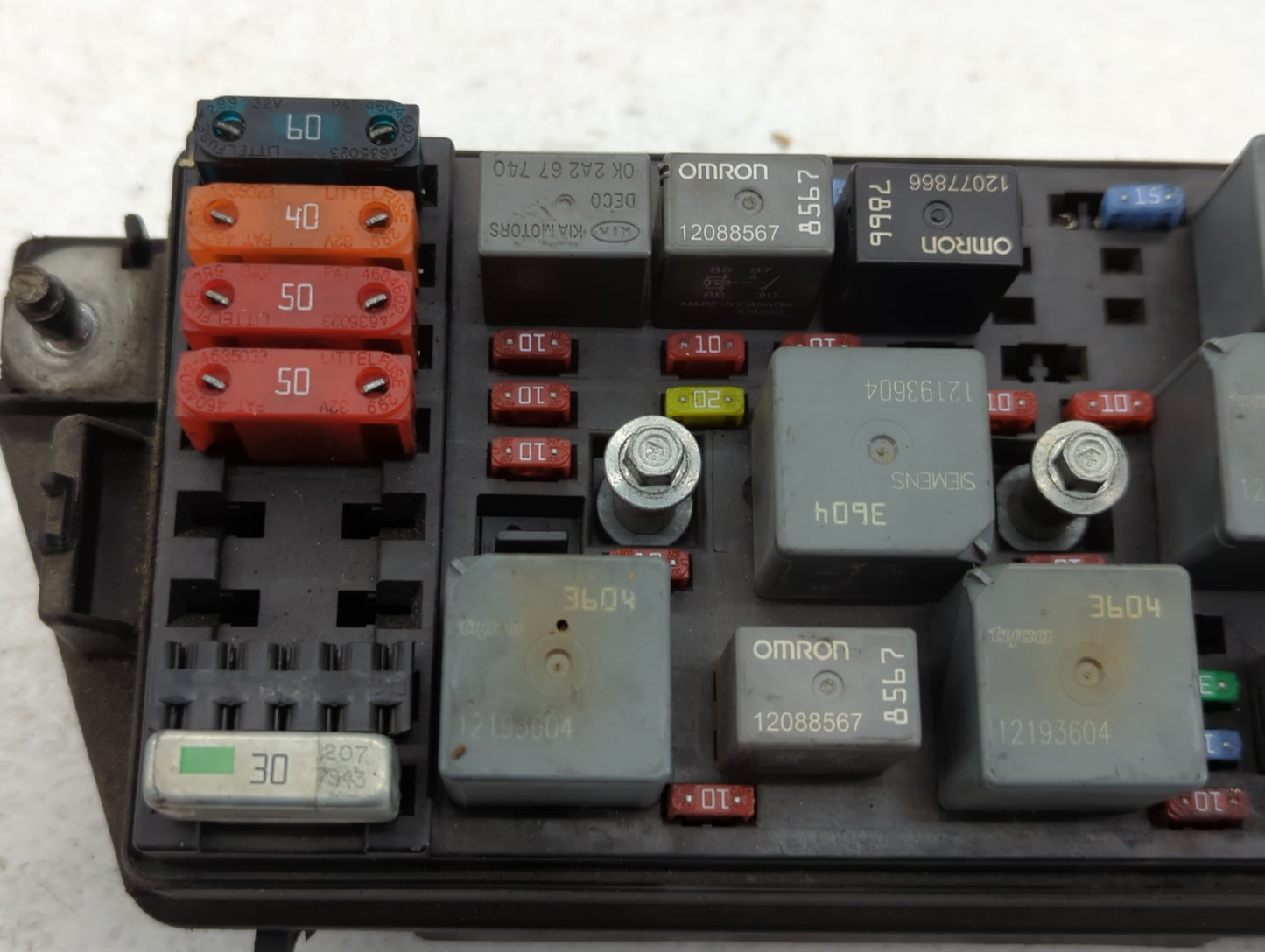 2004-2005 Cadillac Deville Fusebox Fuse Box Panel Relay Module Fits Fits 2004 2005 OEM Used Auto Parts - Oemusedautoparts1.c