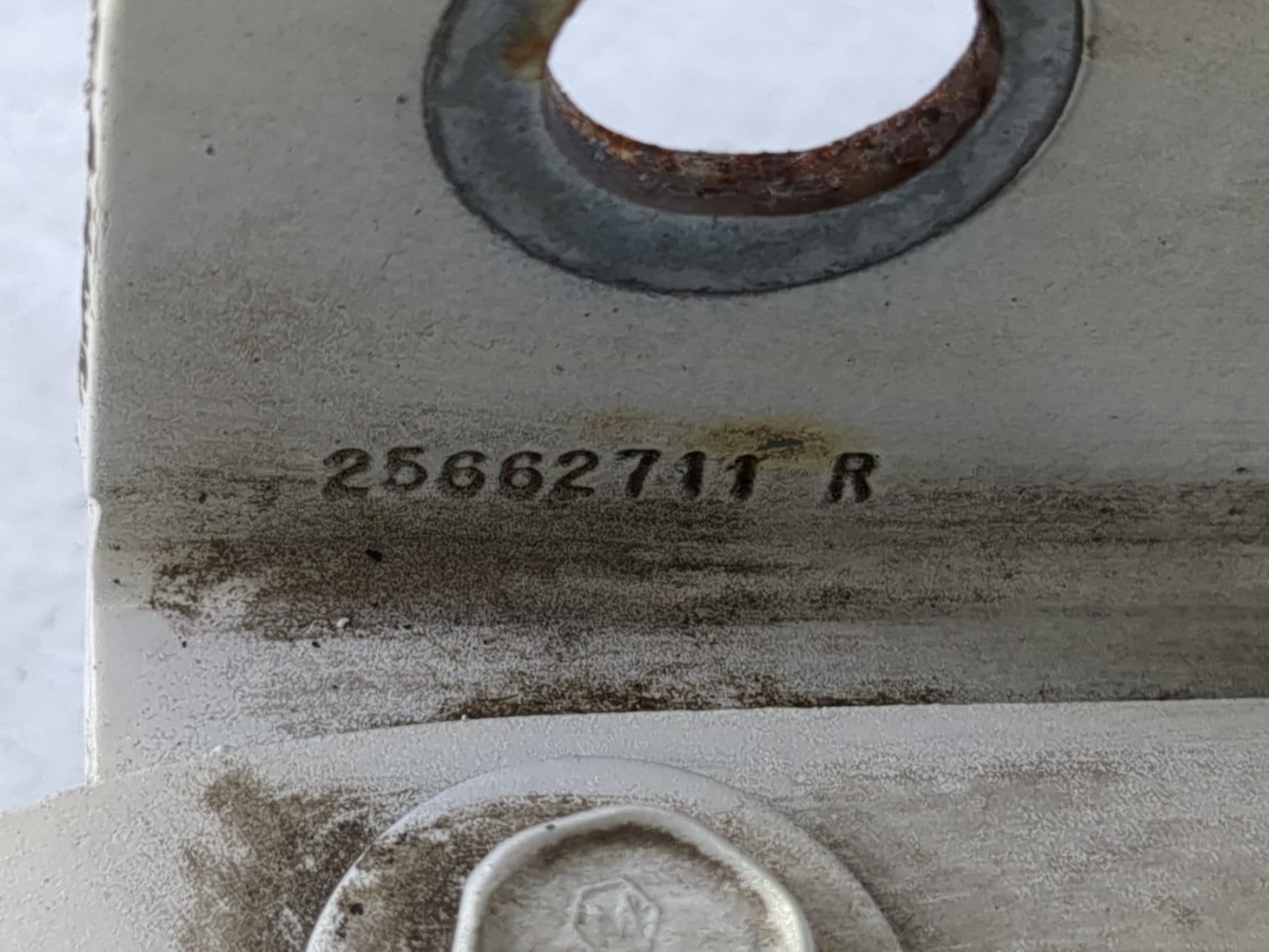 2005 Cadillac Deville Passenger Hood Hinge - Oemusedautoparts1.com