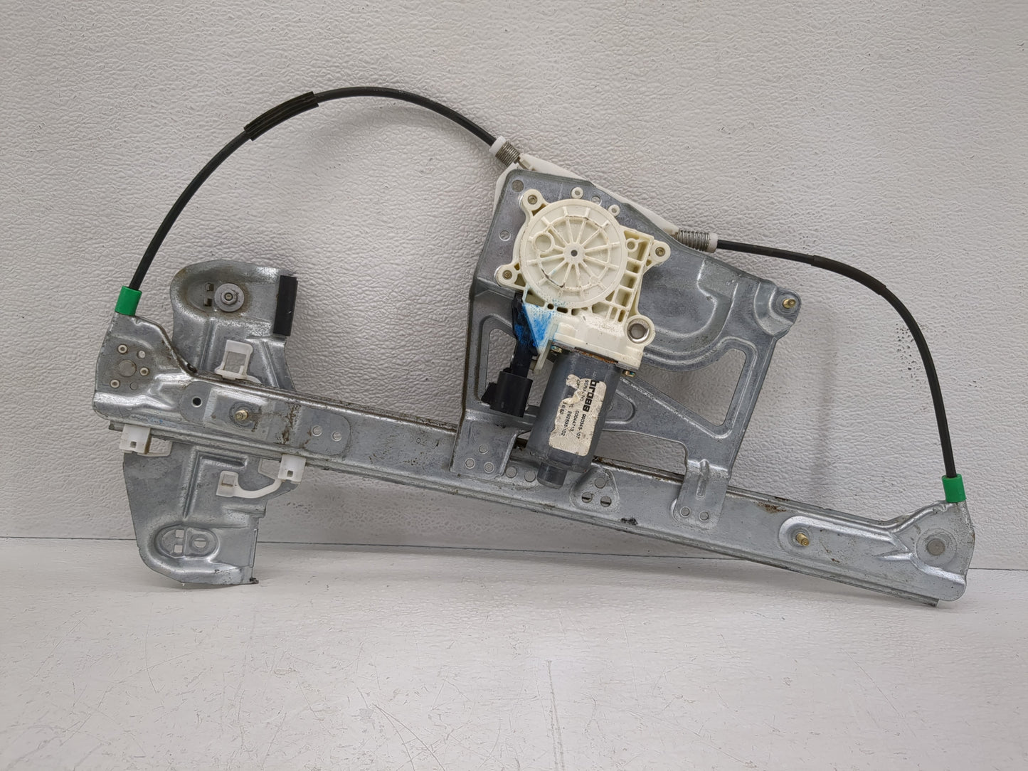 2002-2005 Cadillac Deville Window Regulator Passenger Front - Oemusedautoparts1.com