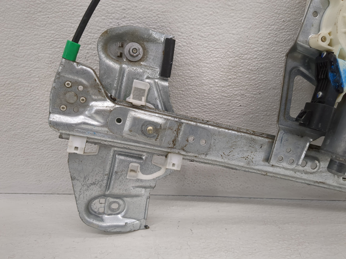 2002-2005 Cadillac Deville Window Regulator Passenger Front - Oemusedautoparts1.com