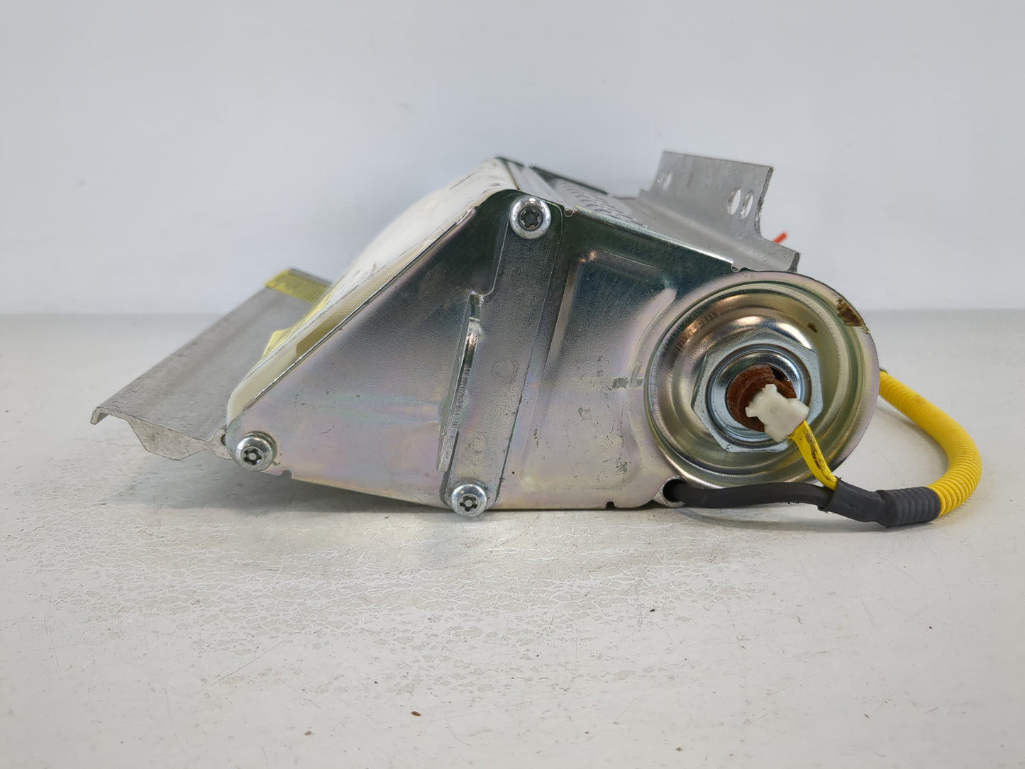 2002-2005 Cadillac Deville Air Bag Passenger Right Dashboard OEM Fits Fits 2002 2003 2004 2005 OEM Used Auto Parts - Oemused