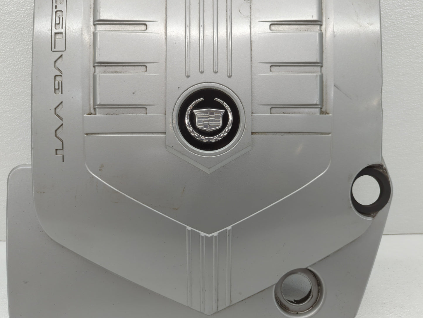 2005 Cadillac Srx Engine Cover Silver - Oemusedautoparts1.com