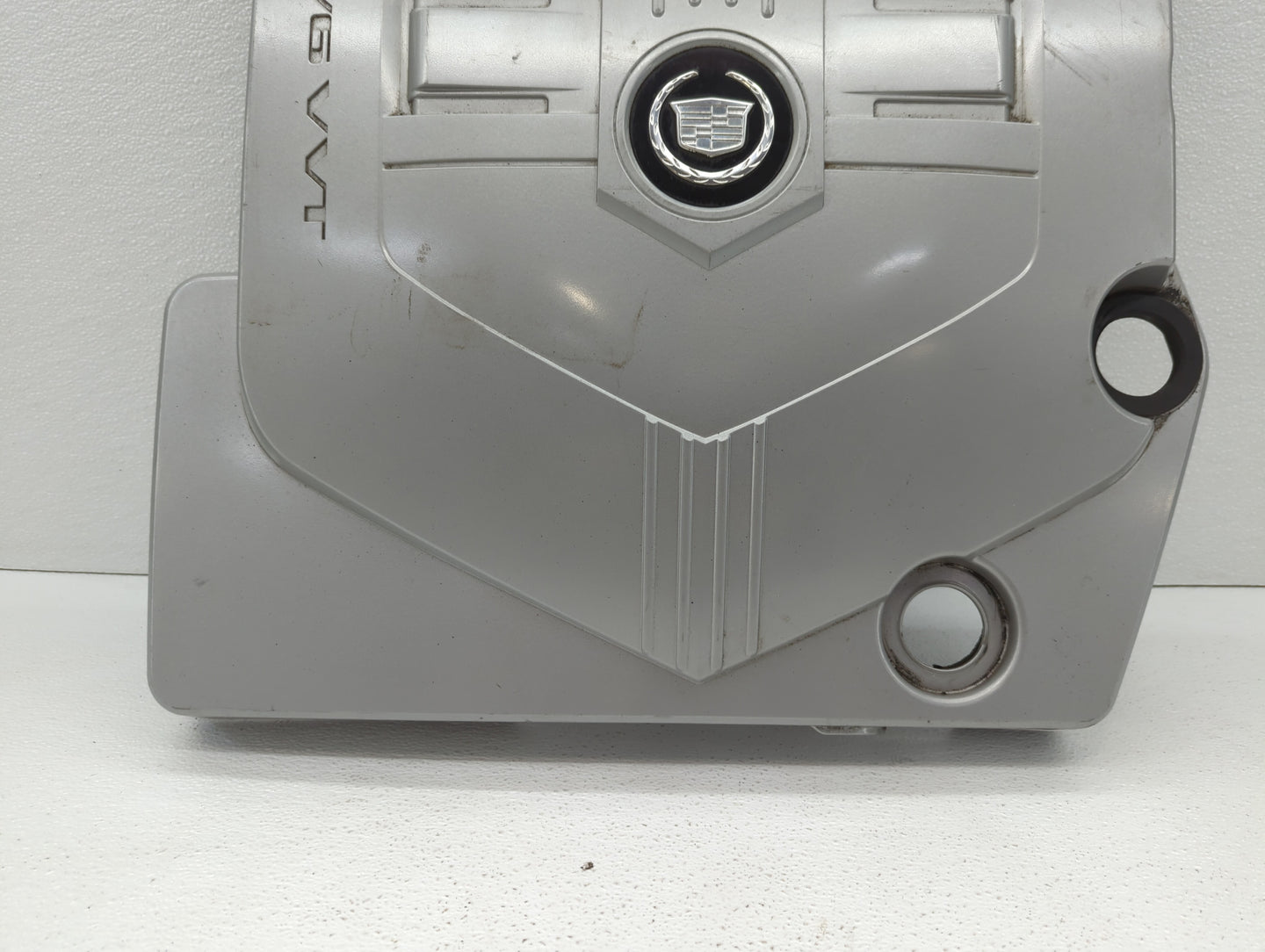 2005 Cadillac Srx Engine Cover Silver - Oemusedautoparts1.com