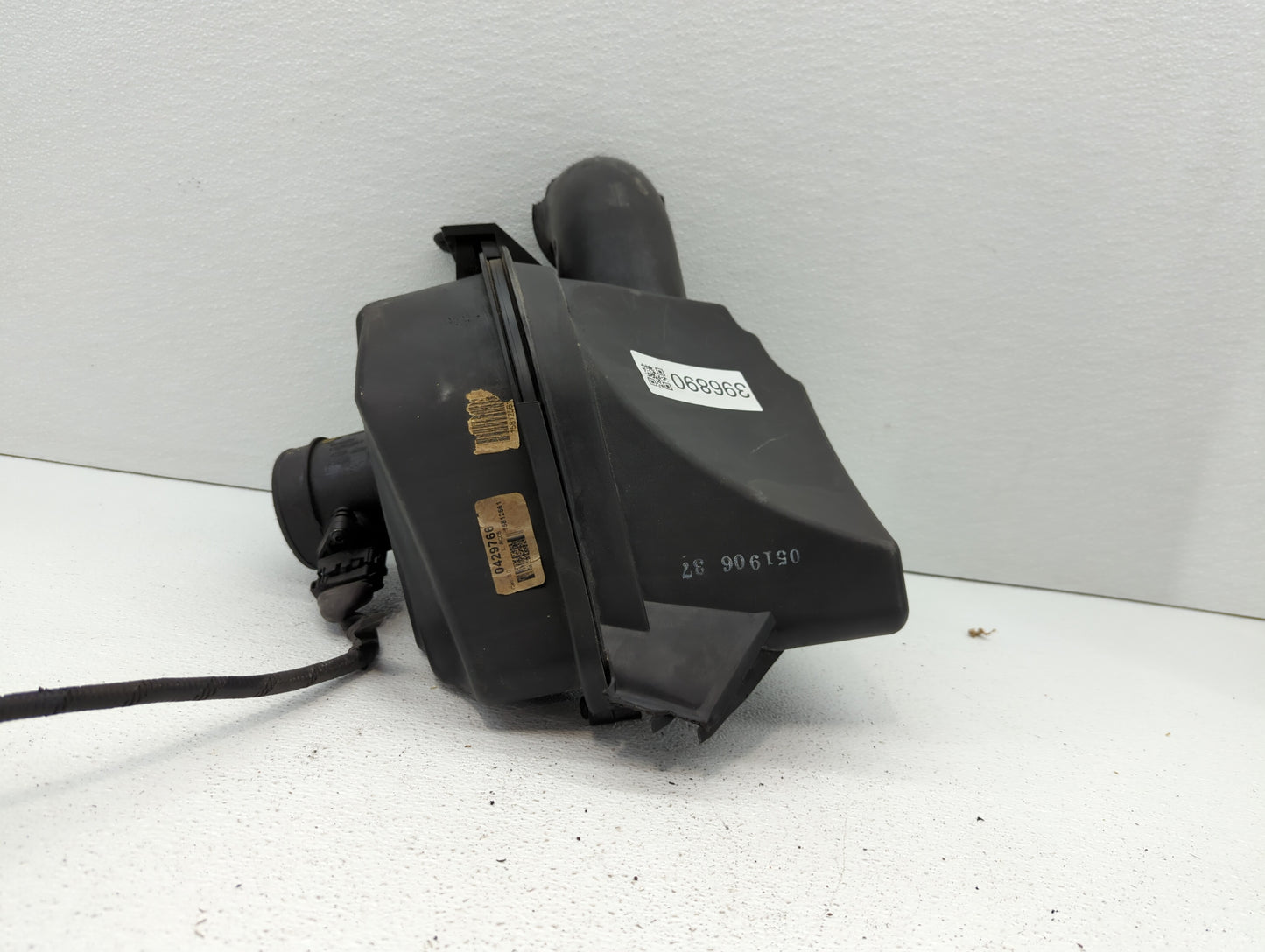 2004-2006 Cadillac Srx Mass Air Flow Meter Maf - Oemusedautoparts1.com