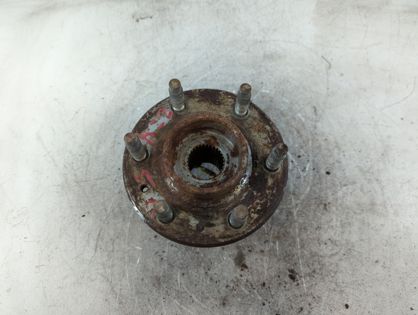 2004-2009 Cadillac Srx Driver Front Wheel Hub Oem 701086 - Oemusedautoparts1.com