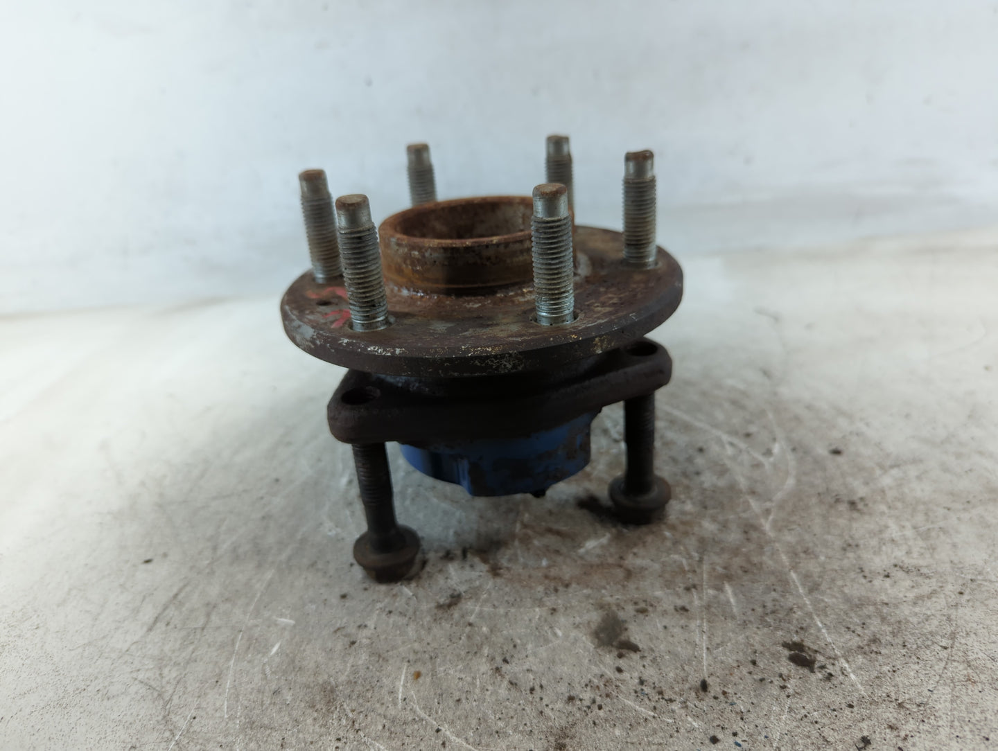 2004-2009 Cadillac Srx Driver Front Wheel Hub Oem 701086 - Oemusedautoparts1.com