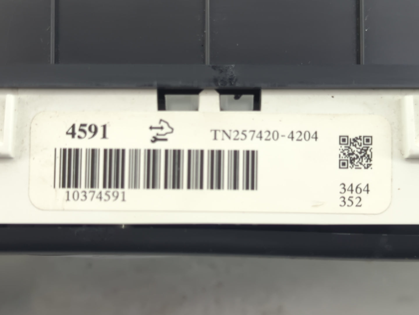 2005 Cadillac Sts Instrument Cluster Speedometer Gauges P/N:TN257420-4204 Fits OEM Used Auto Parts - Oemusedautoparts1.com