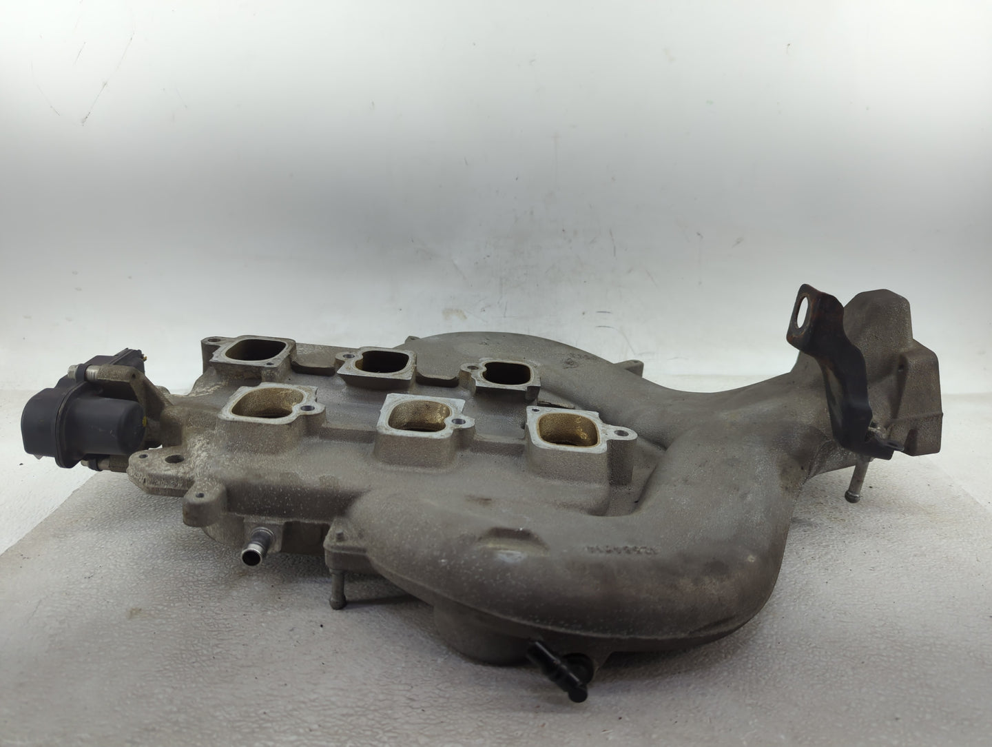 2005-2007 Cadillac Sts Air Intake Manifold P/N:12593232 Fits Fits 2005 2006 2007 OEM Used Auto Parts - Oemusedautoparts1.com