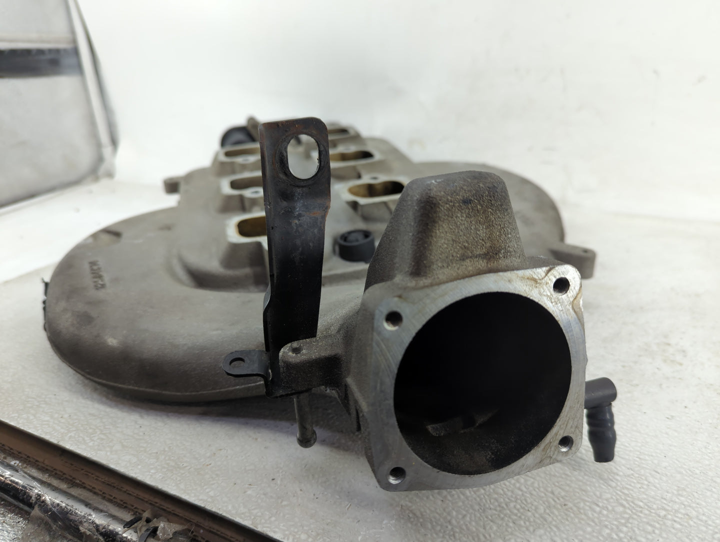 2005-2007 Cadillac Sts Air Intake Manifold P/N:12593232 Fits Fits 2005 2006 2007 OEM Used Auto Parts - Oemusedautoparts1.com