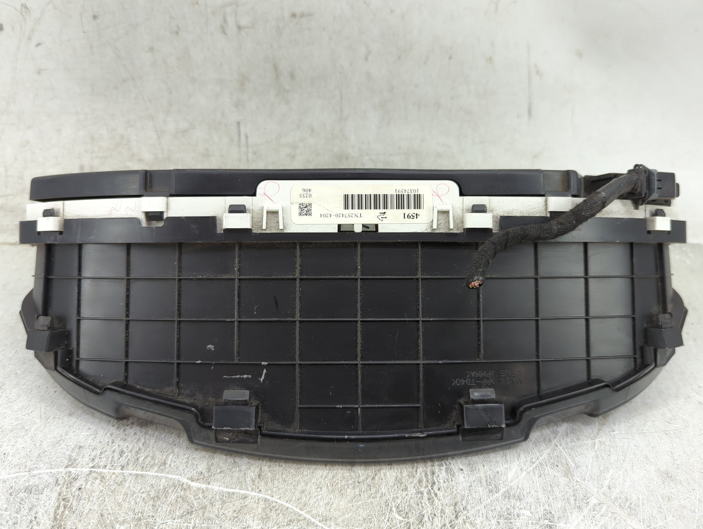 2005 Cadillac Sts Instrument Cluster Speedometer Gauges P/N:10374591 Fits OEM Used Auto Parts - Oemusedautoparts1.com