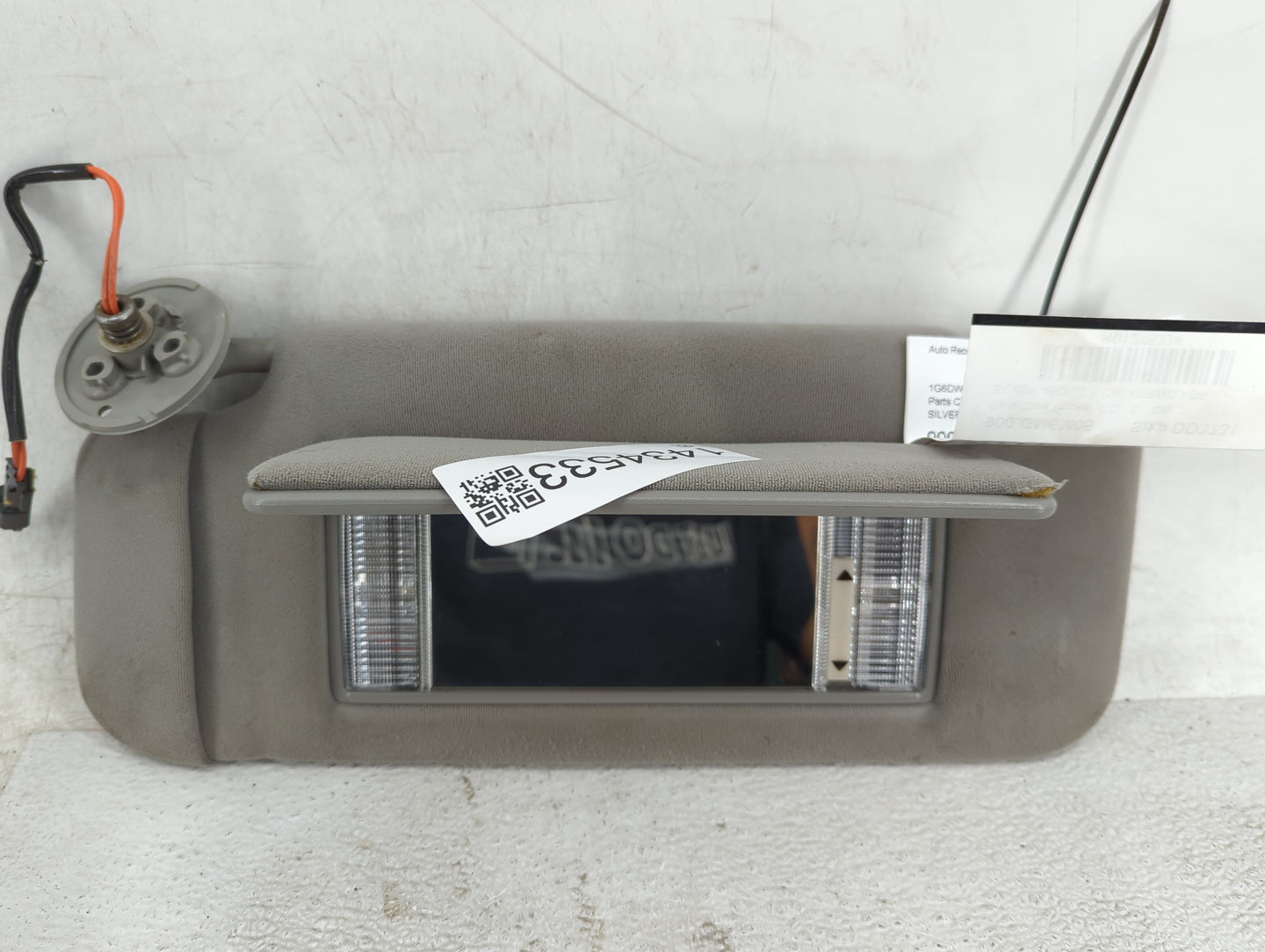 2005-2007 Cadillac Sts Sun Visor Shade Replacement Driver Left Mirror Fits Fits 2005 2006 2007 OEM Used Auto Parts - Oemused