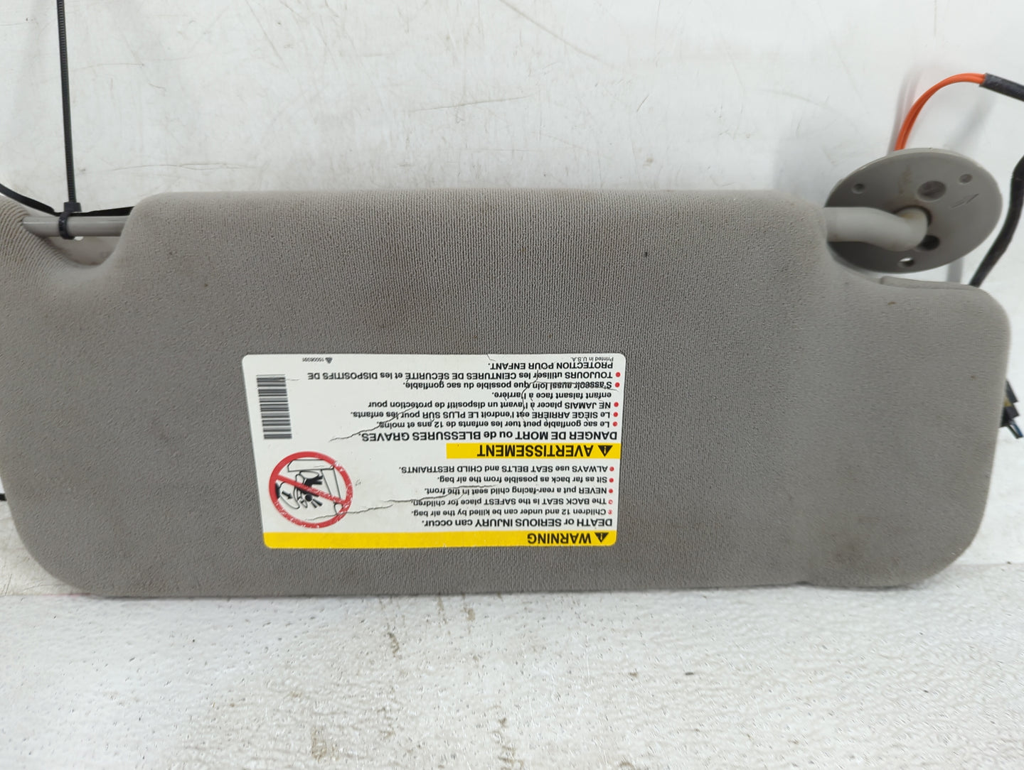 2005-2007 Cadillac Sts Sun Visor Shade Replacement Driver Left Mirror Fits Fits 2005 2006 2007 OEM Used Auto Parts - Oemused