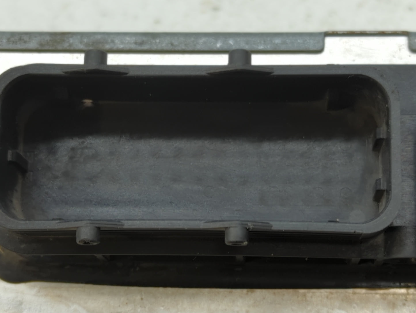 2005-2005 Cadillac Sts Chassis Control Module Ccm Bcm Body Control - Oemusedautoparts1.com