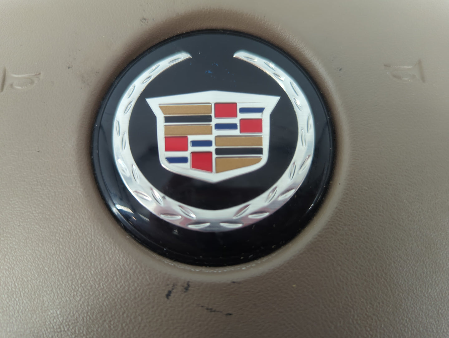 2005 Cadillac Sts Air Bag Driver Left Steering Wheel Mounted P/N:16869306 Fits OEM Used Auto Parts - Oemusedautoparts1.com