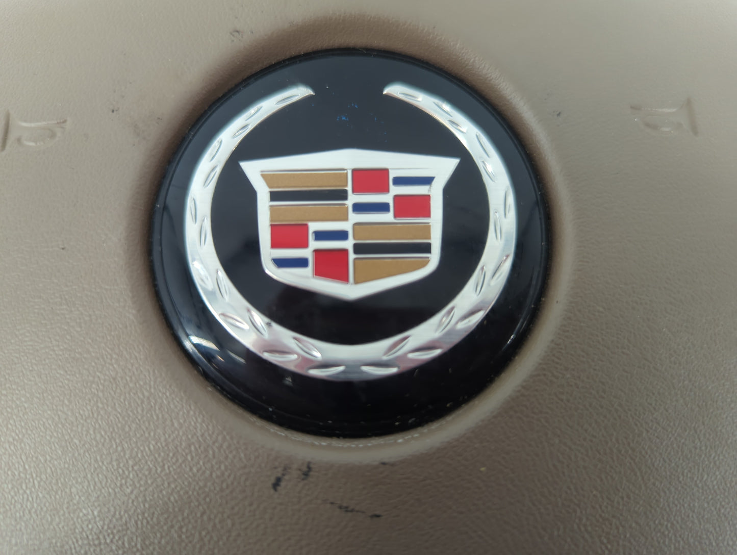 2005 Cadillac Sts Air Bag Driver Left Steering Wheel Mounted P/N:16869306 Fits OEM Used Auto Parts - Oemusedautoparts1.com