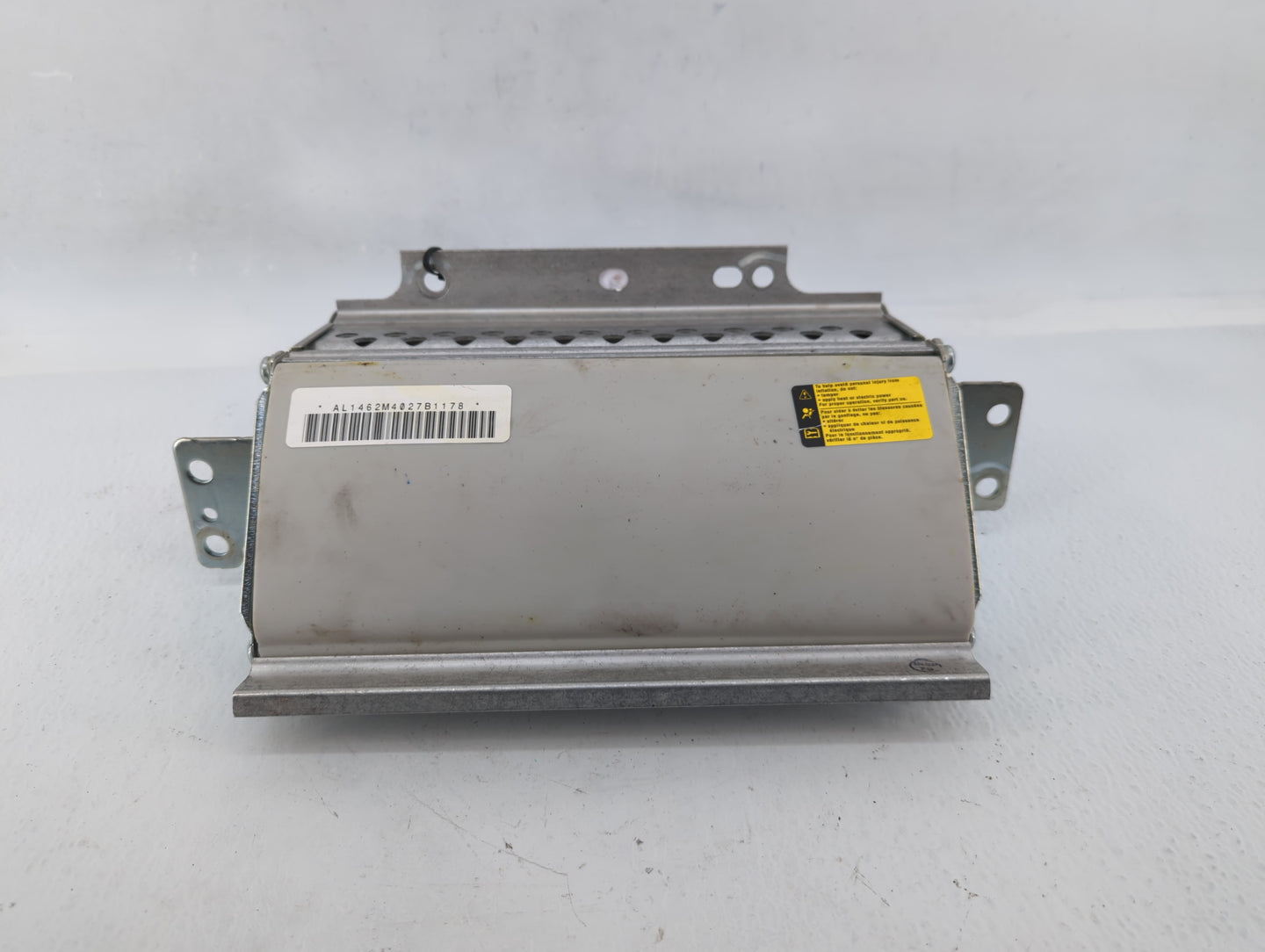 2005 Cadillac Sts Air Bag Driver Left Steering Wheel Mounted P/N:GZRS1UXAA0D Fits OEM Used Auto Parts - Oemusedautoparts1.co