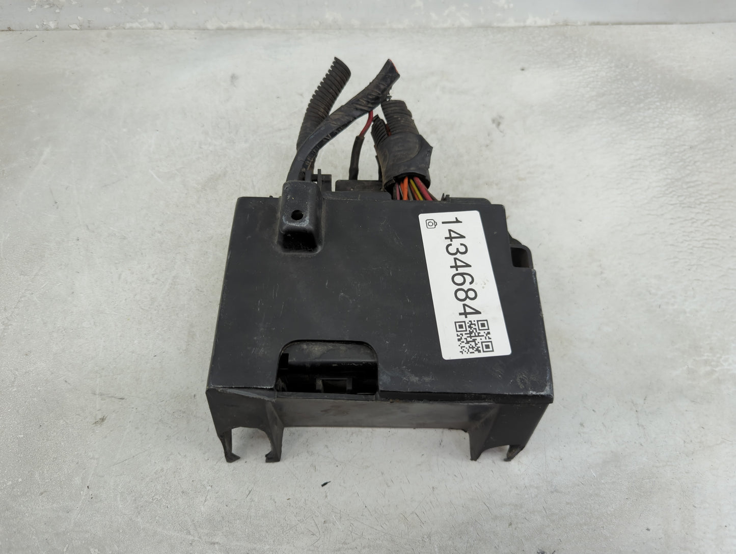 2005 Chevrolet Astro Fusebox Fuse Box Panel Relay Module P/N:12162365-D 12193604, 12077866 Fits OEM Used Auto Parts - Oemuse