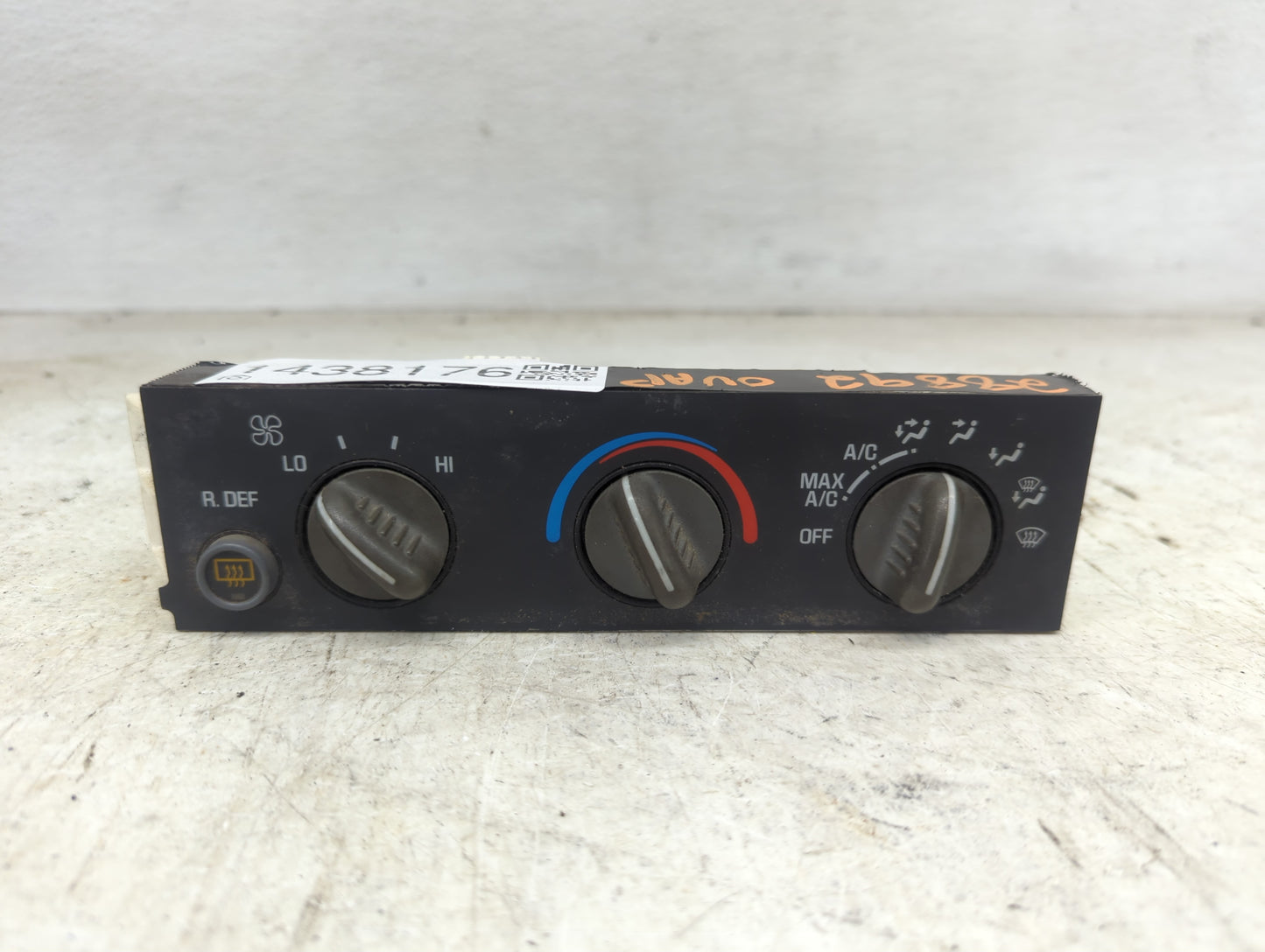 1996-2005 Chevrolet Astro Climate Control Module Temperature AC/Heater Replacement P/N:16238435 Fits OEM Used Auto Parts - O